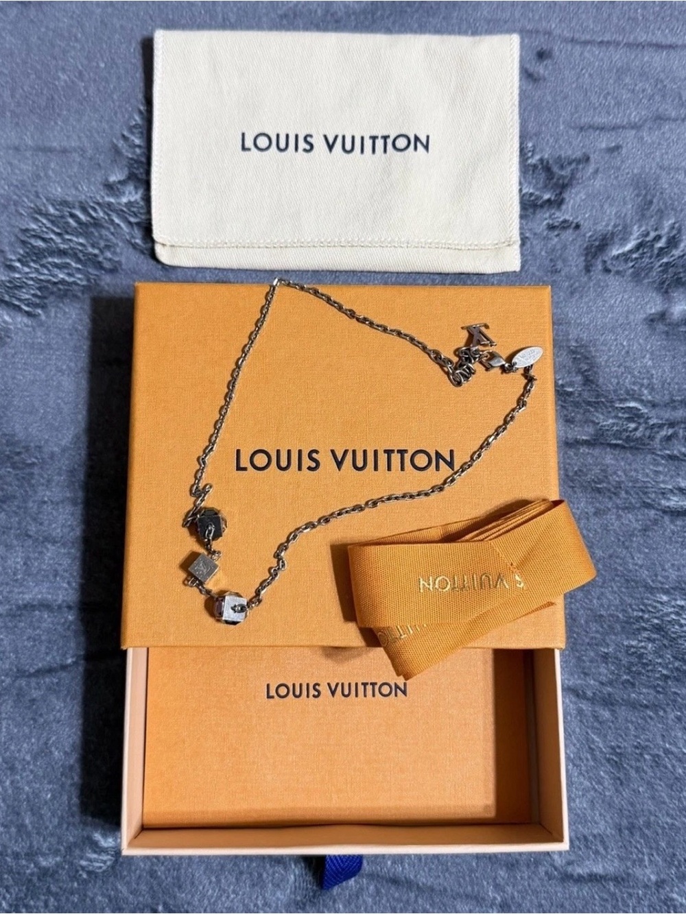 Louis Vuitton Collier Gamble Necklace Swarovski Crystal Dice Monogram M65232
